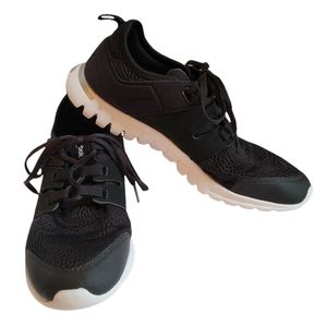 Reebok Women's Sublite Authentic 2.0 Running Shoes Black and White Size 8.5 EUC